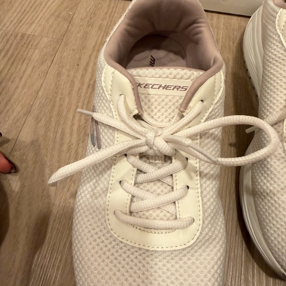 Skechers Women's Cream Sneakers - Picture 11 of 11